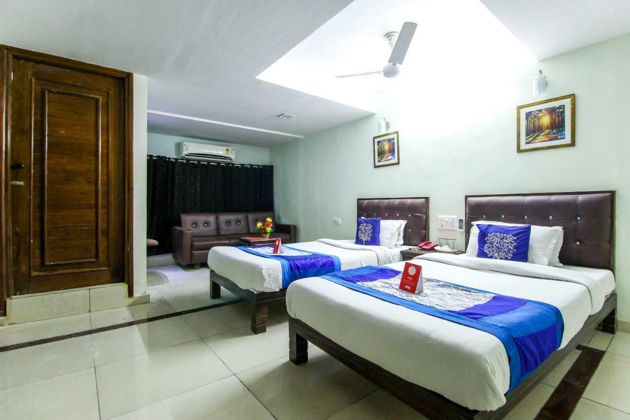 Hotel Seven Ахмедабад Экстерьер фото